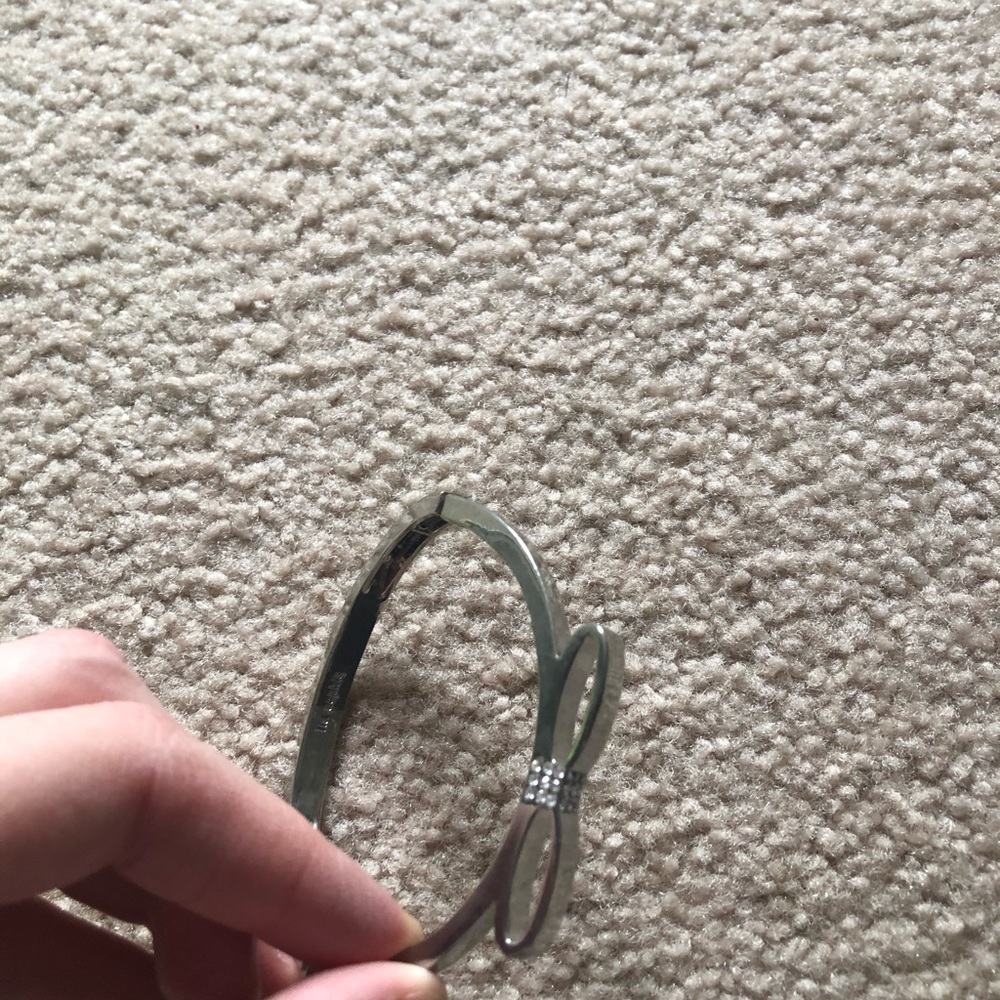 Bow bracelet